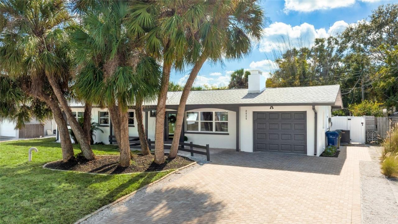 2424 Hamlin Ln., Sarasota, FL 34239