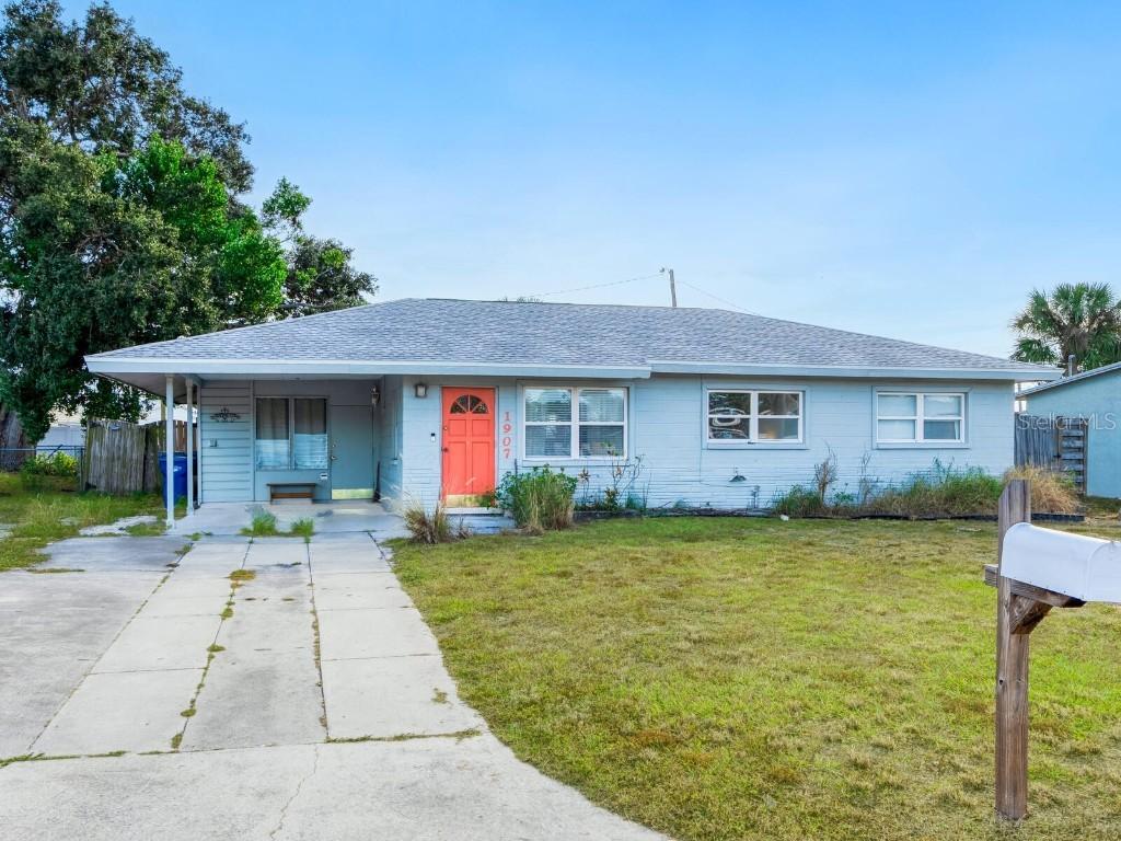 1907 Harvard Ave., Bradenton, FL 34207