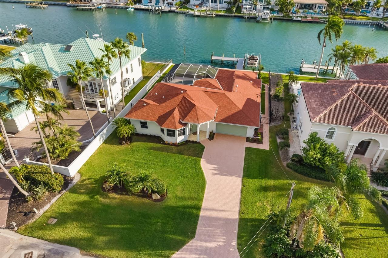 480 Cleveland Dr., Sarasota, FL 34236