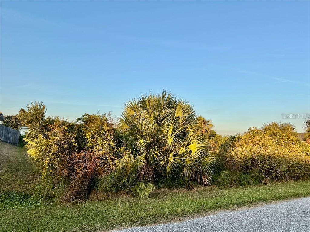 Lenape Ln., North Port, FL 34291