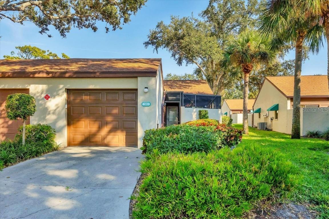 2911 Park Lake Dr., Bradenton, FL 34209