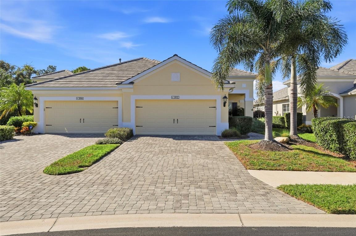 1932 Orange Lake Cove, Bradenton, FL 34211