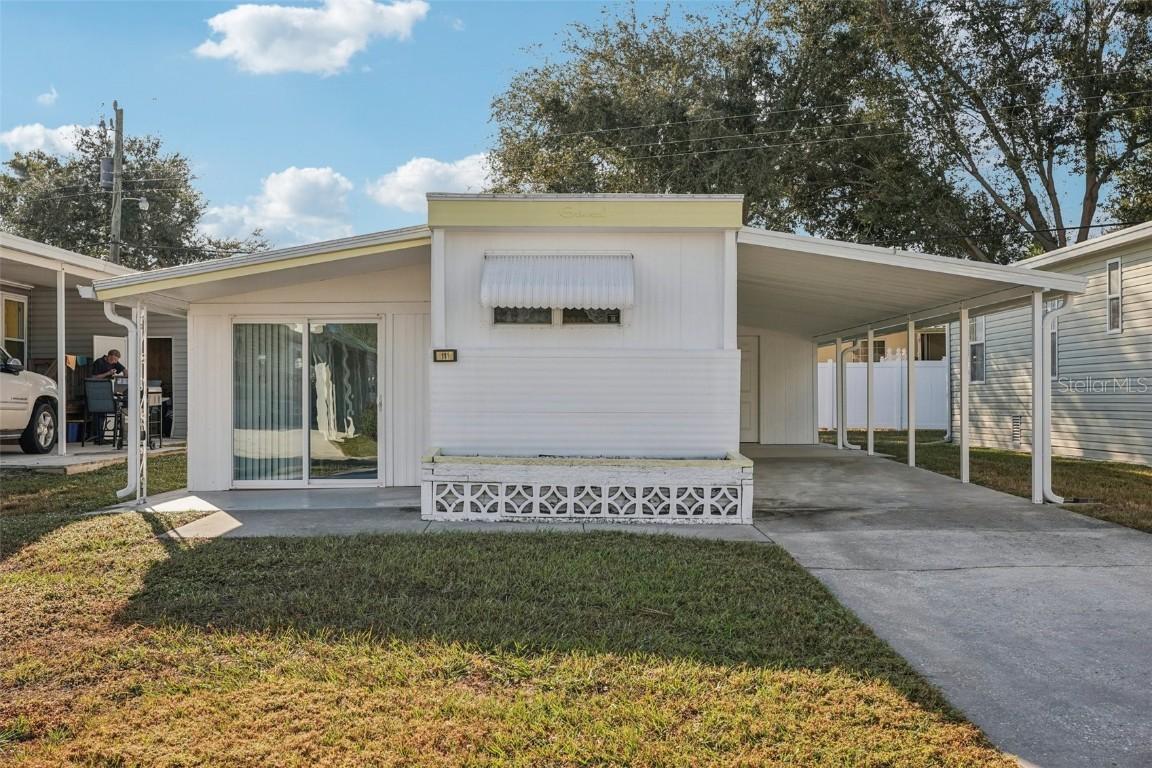 111 Lakeview Dr., Palmetto, FL 34221