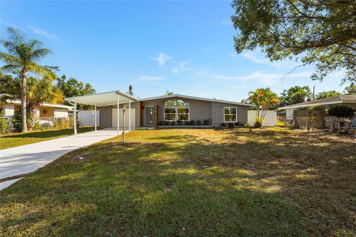 1920 Elk Ave., Sarasota, FL 34235
