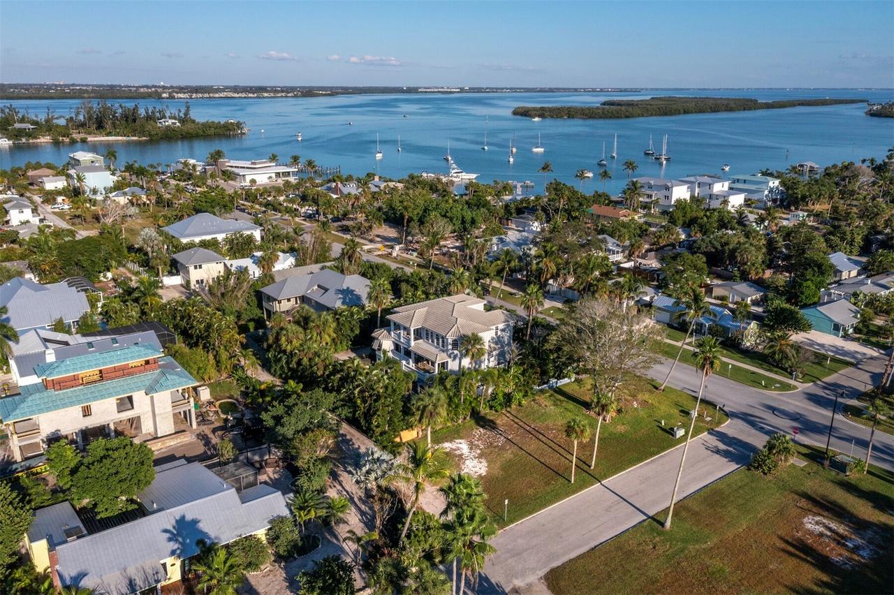 641 Broadway St., Longboat Key, FL 34228