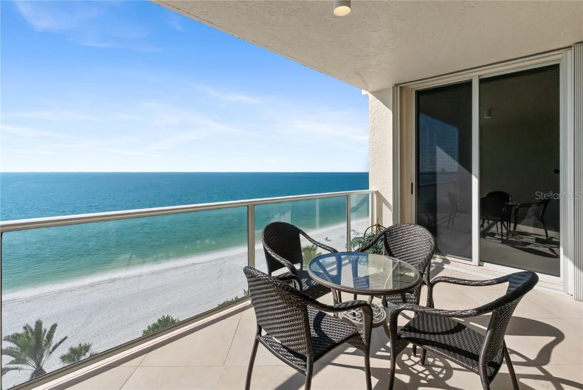 1800 Benjamin Franklin Dr. #B809, Sarasota, FL 34236