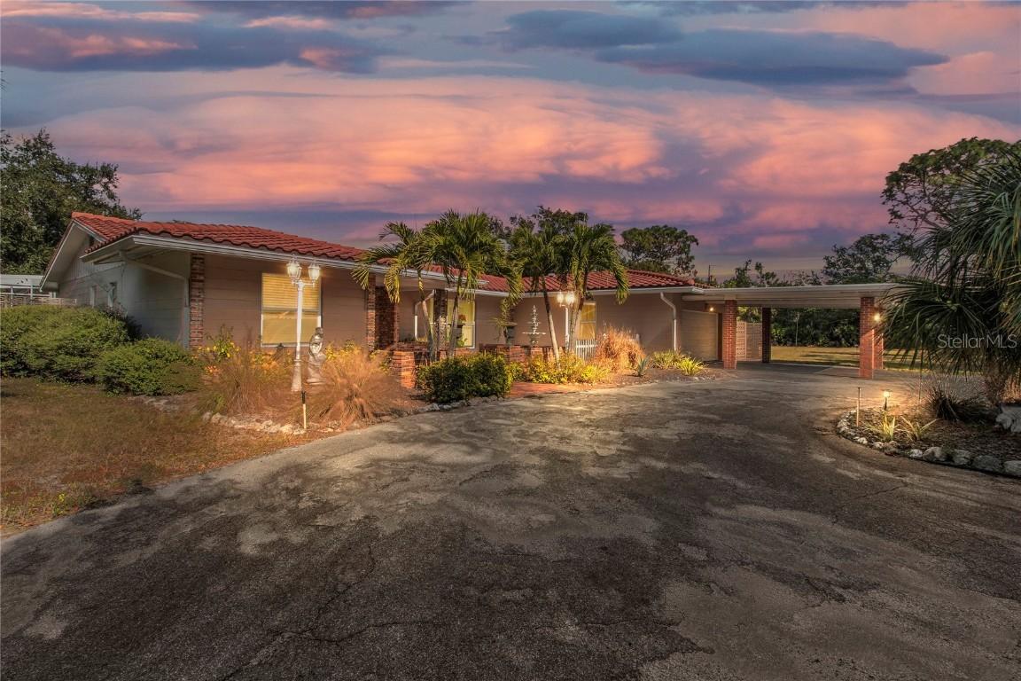 2605 Desoto Rd., Sarasota, FL 34234