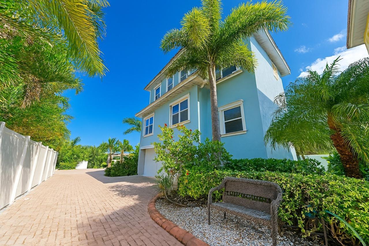 201 57th St., Bradenton Beach, FL 34217