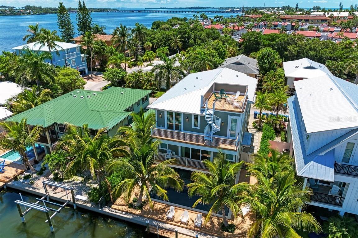 403 20th Pl., Bradenton Beach, FL 34217