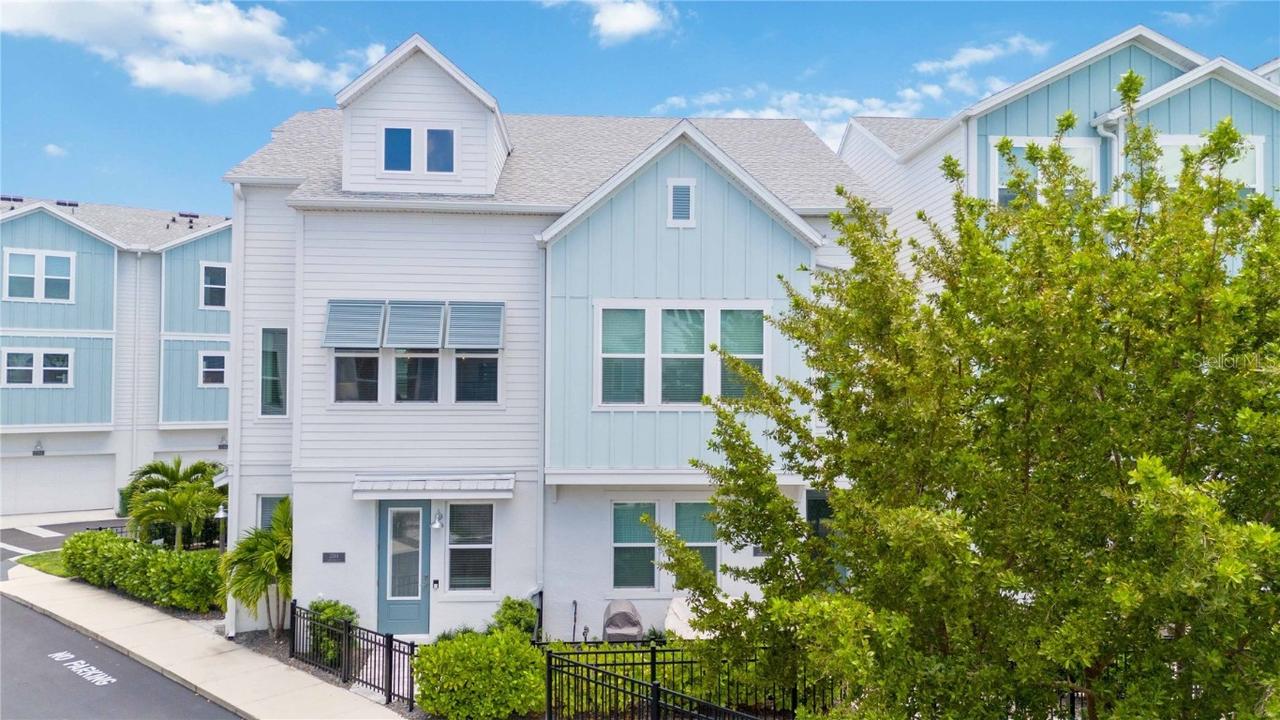 2344 Lindstrom St., Sarasota, FL 34237