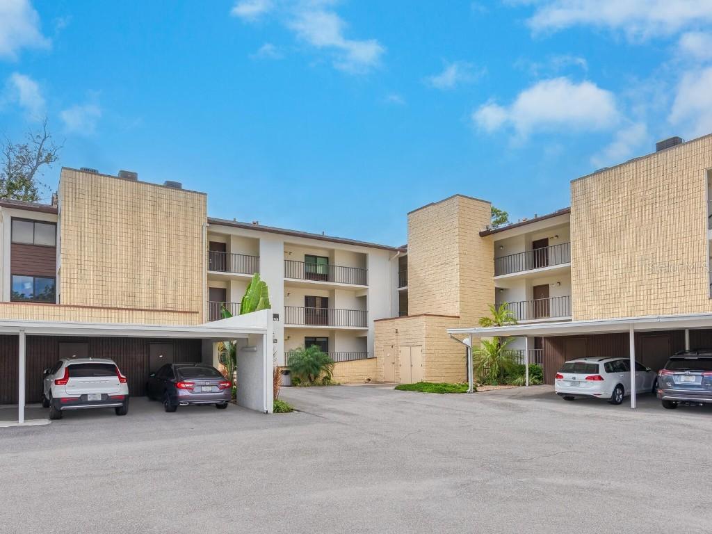 2714 Orchid Oaks Dr. #101, Sarasota, FL 34239