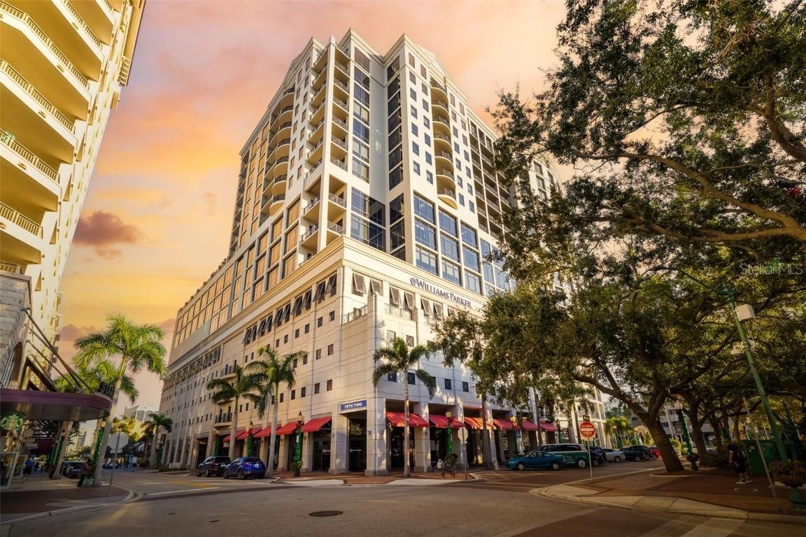 50 Central Ave. #14D, Sarasota, FL 34236