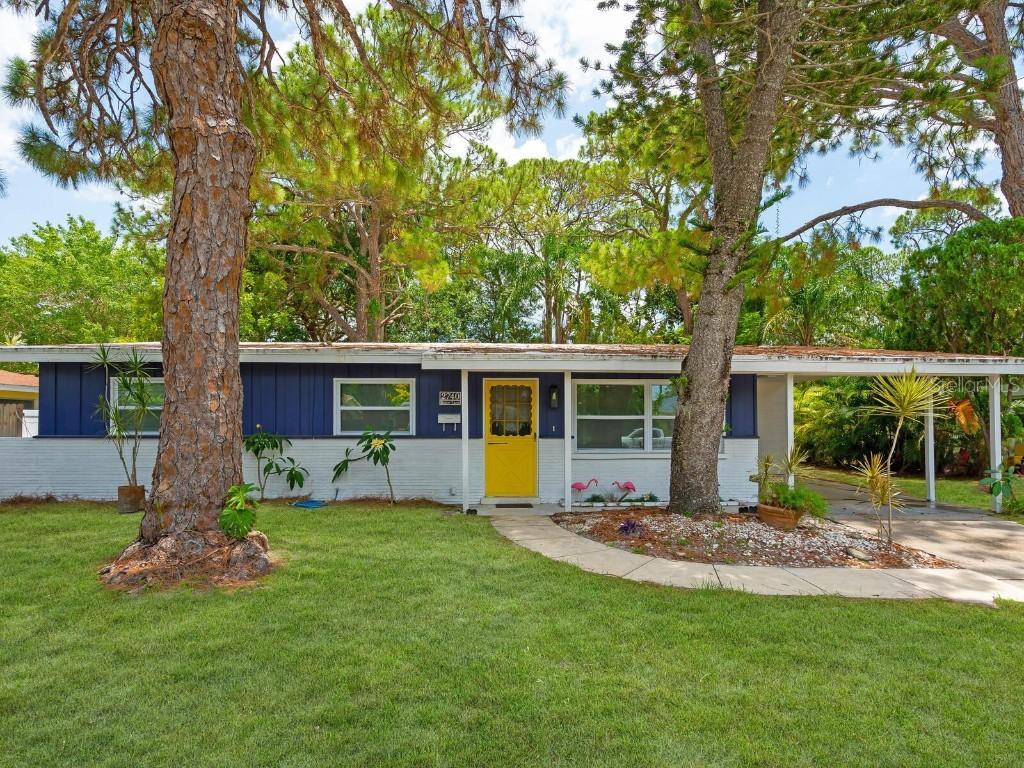 2740 Bruce Ln., Sarasota, FL 34237