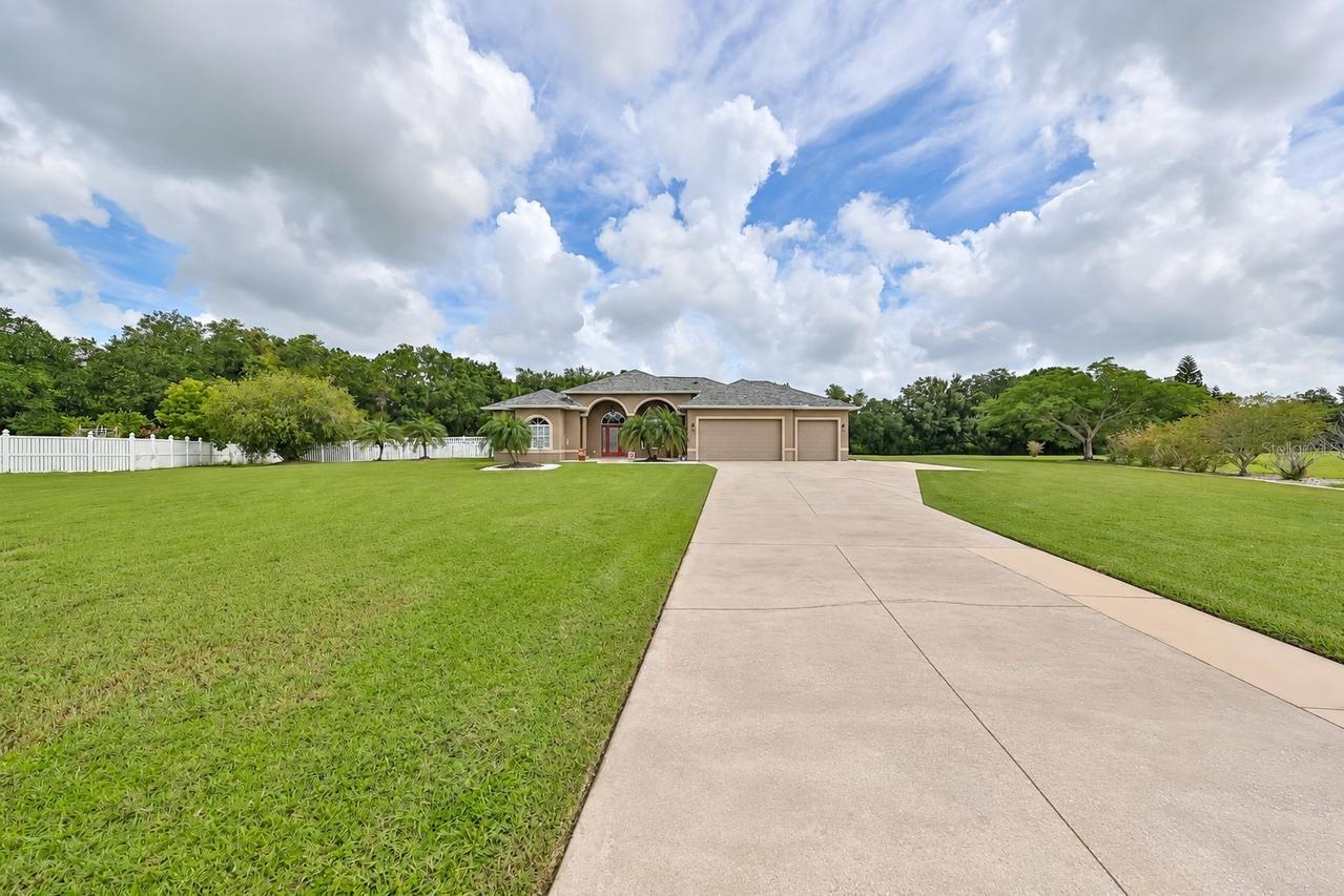 17706 Bridlewood Ct., Parrish, FL 34219