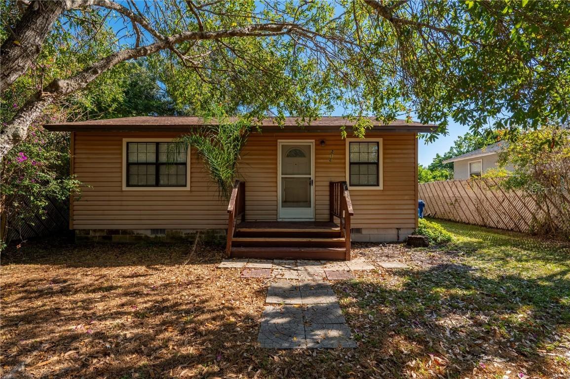 216 Glenwood Ave., Osprey, FL 34229