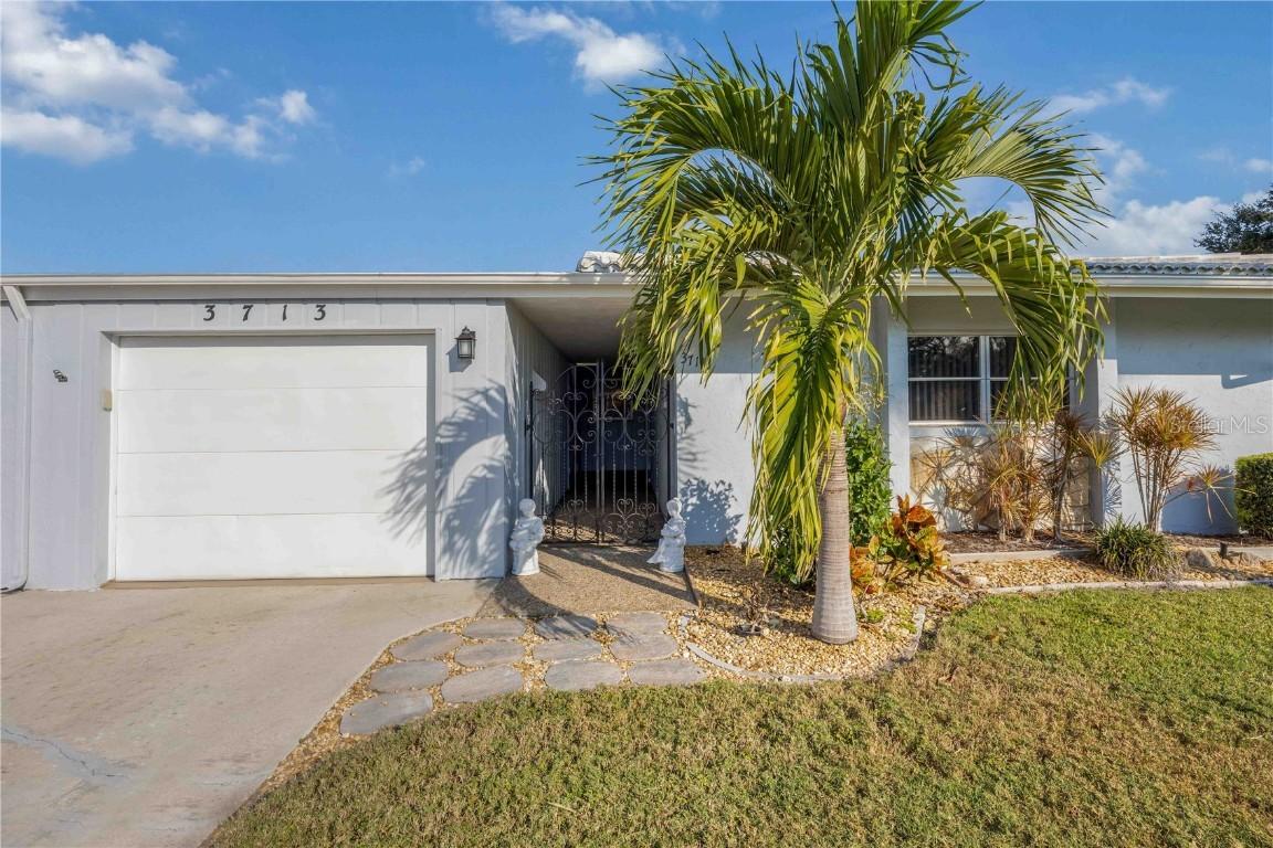 3713 Somerville Dr. #1512, Sarasota, FL 34232