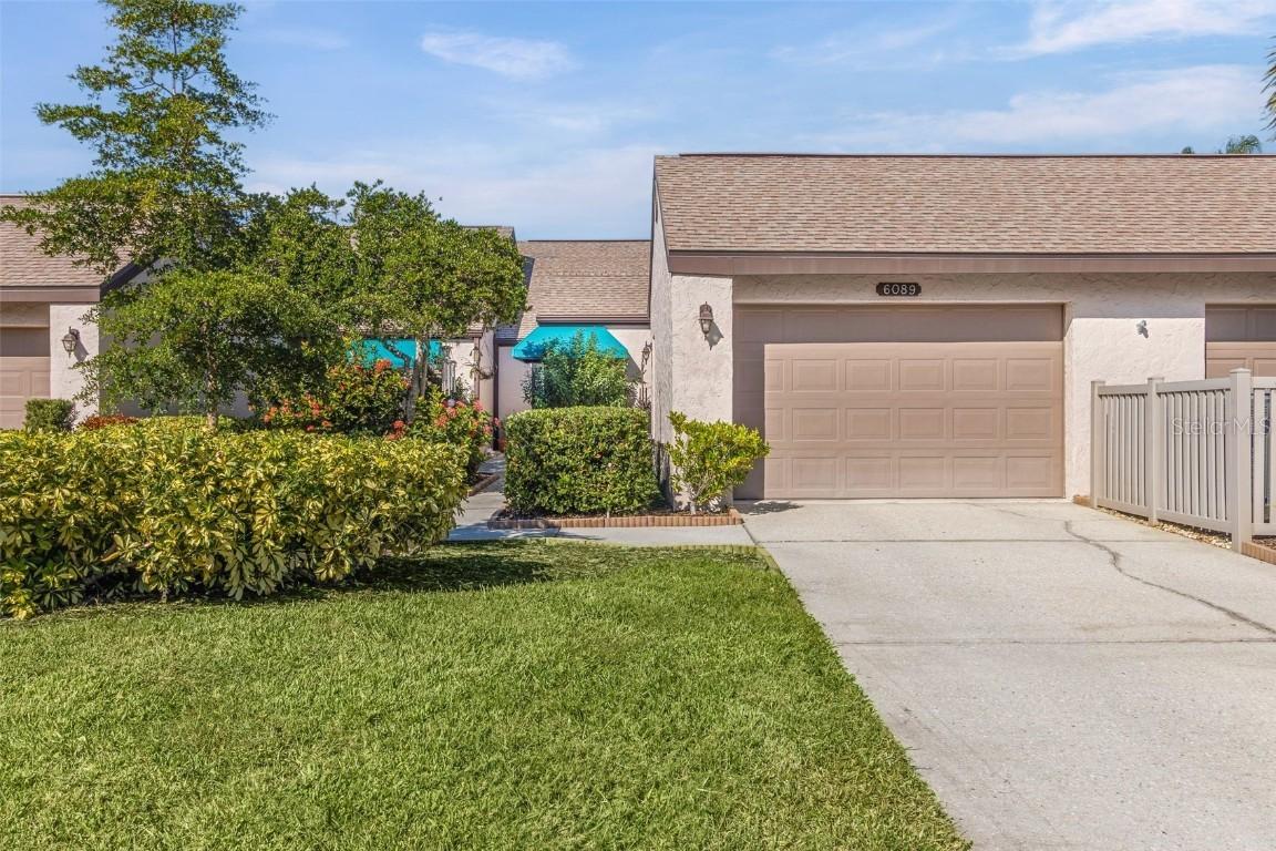 6089 Clubside Dr., Sarasota, FL 34243