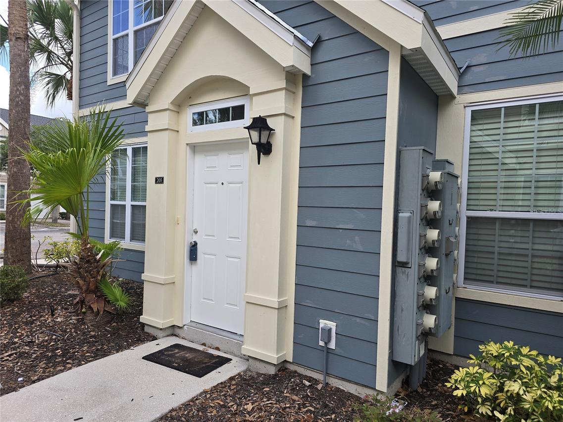 5601 Rosehill Rd. #203, Sarasota, FL 34233