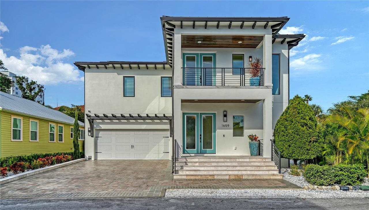 1659 Devonshire Ln., Sarasota, FL 34236