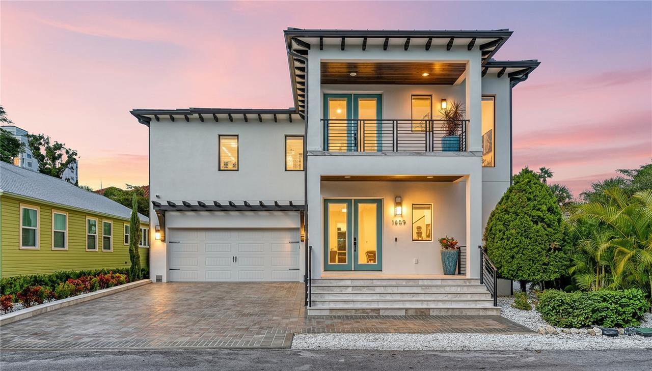 1659 Devonshire Ln., Sarasota, FL 34236