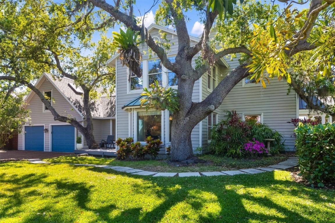 1434 Ladue Ln., Sarasota, FL 34231