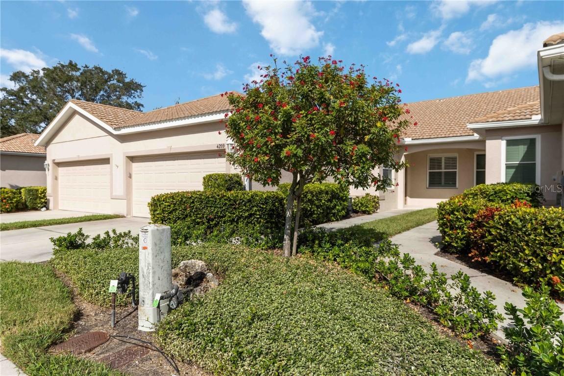 4209 Cascade Falls Dr., Sarasota, FL 34243