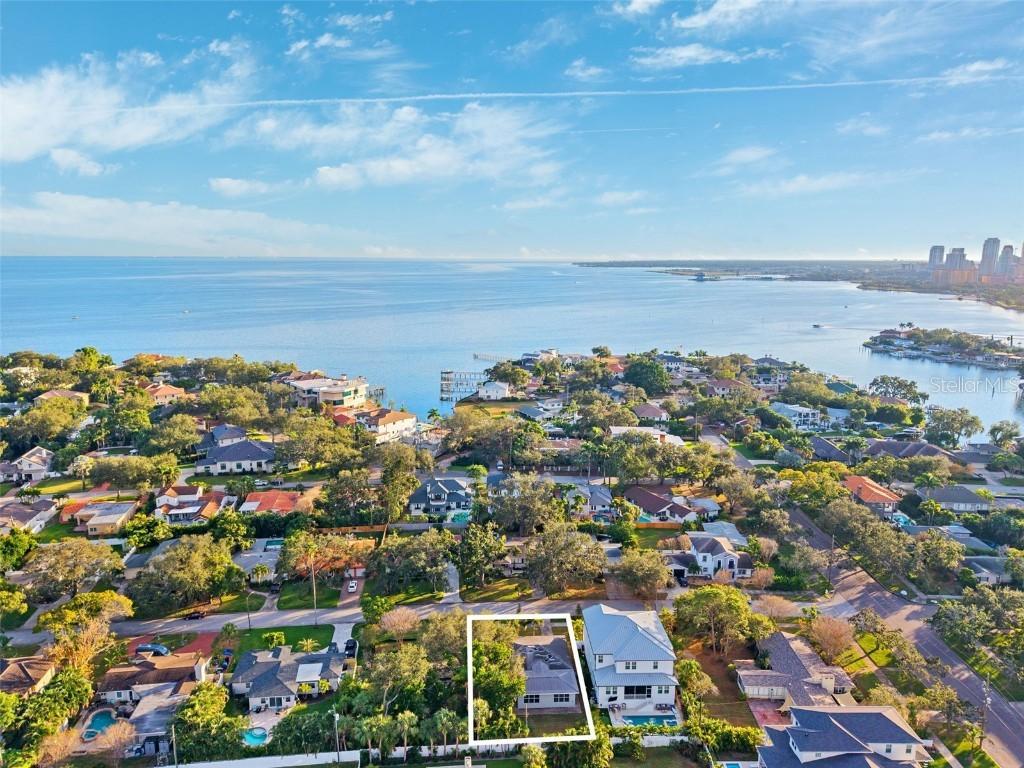 218 Catalan Blvd., St Petersburg, FL 33704