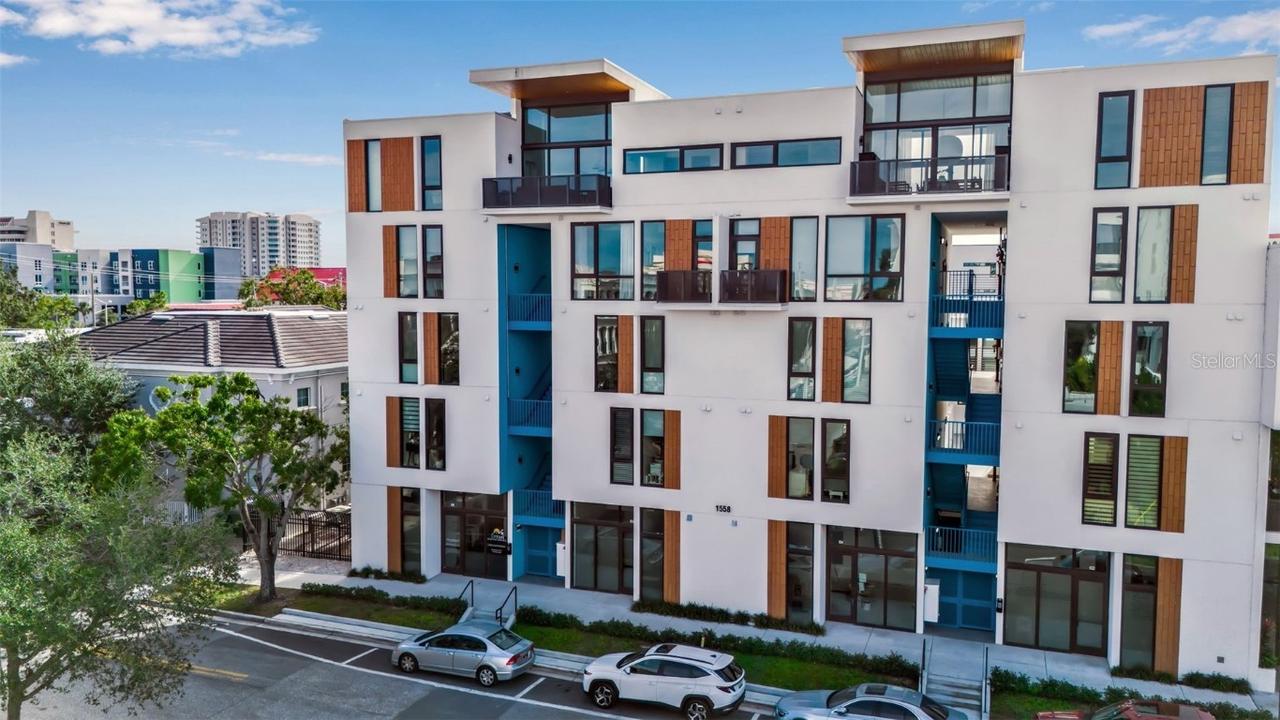 1558 4th St. #208, Sarasota, FL 34236