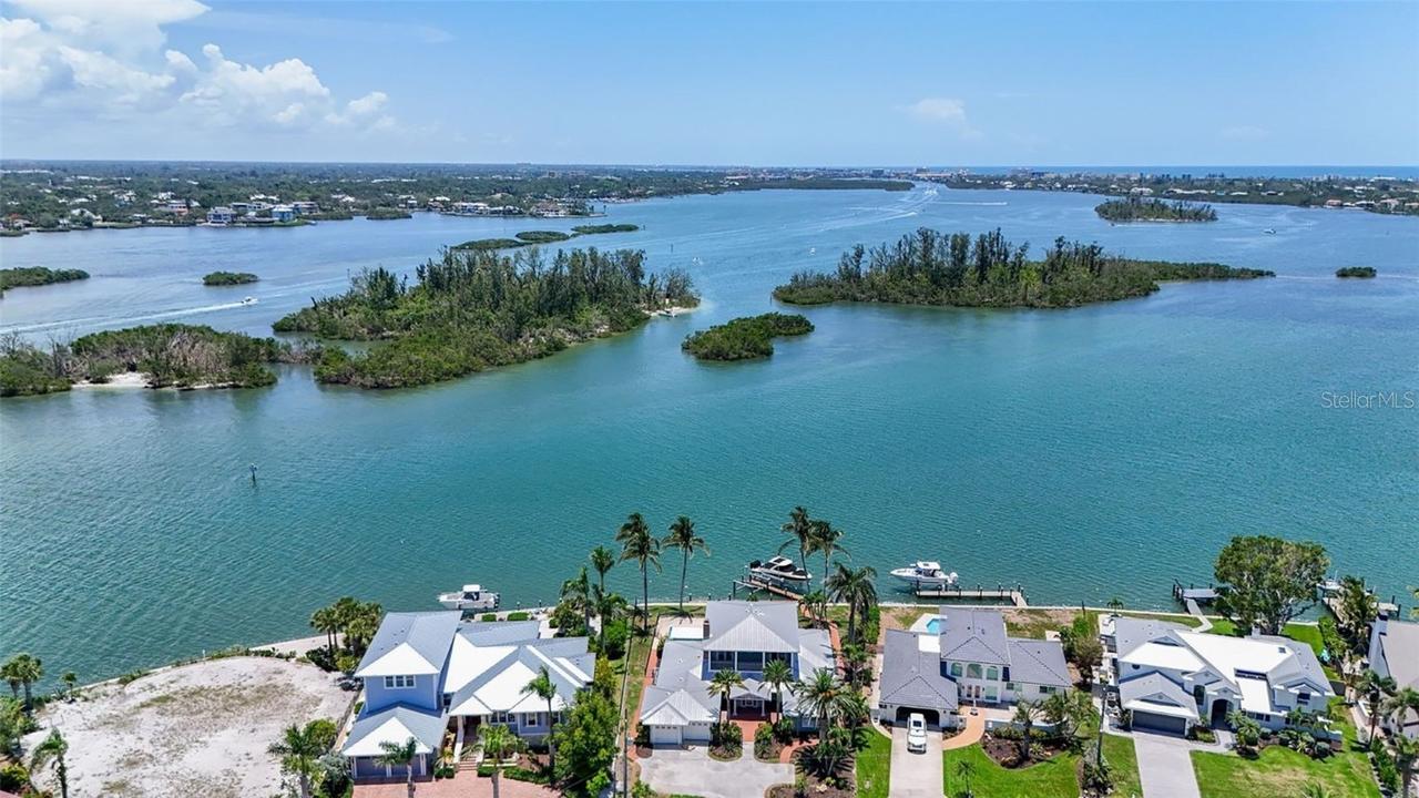 878 Freeling Dr., Sarasota, FL 34242