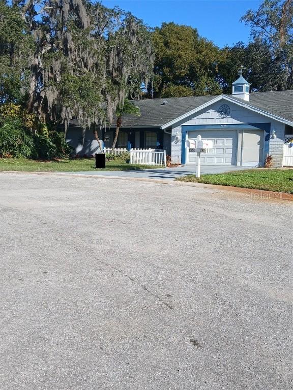 8809 Avondale Ln., Hudson, FL 34667