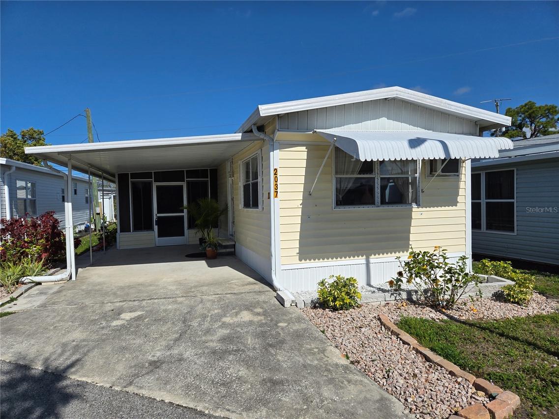 2037 Champion St., Sarasota, FL 34231