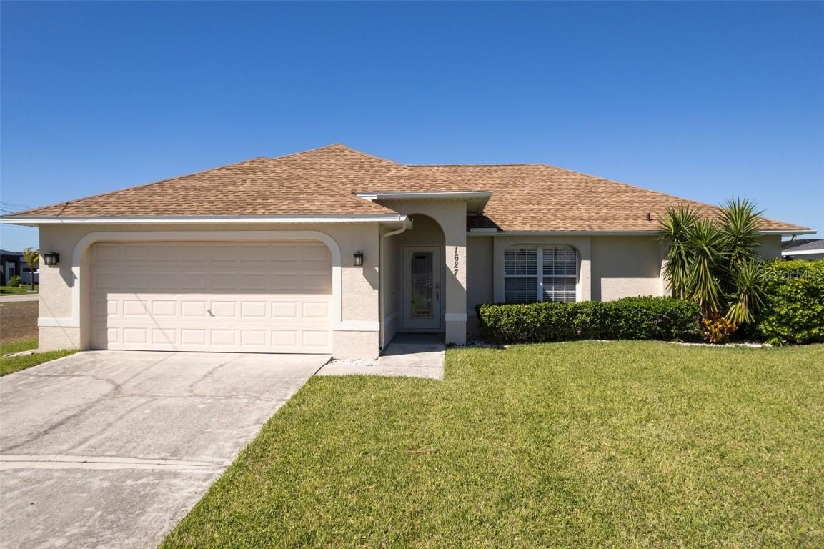 1627 SW 25th Ter., Cape Coral, FL 33914