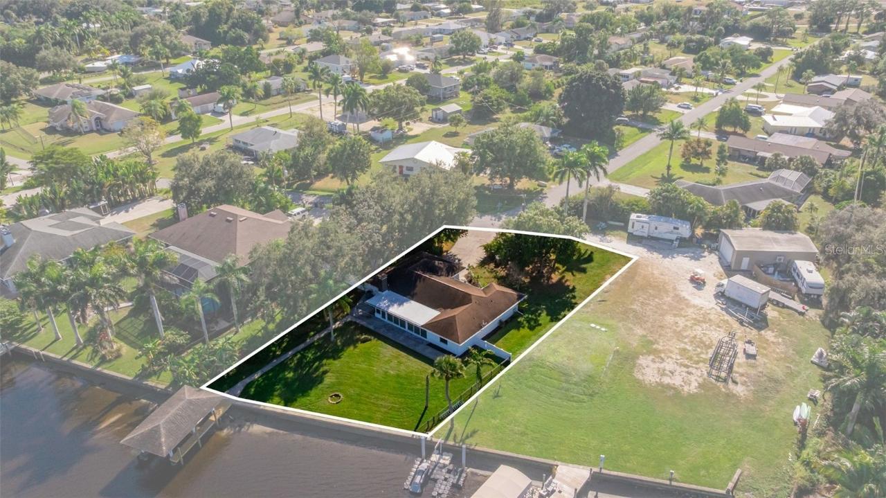 14502 Riverside Dr., Fort Myers, FL 33905