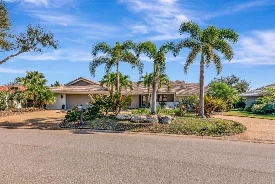 1235 Yacht Harbor Dr., Osprey, FL 34229