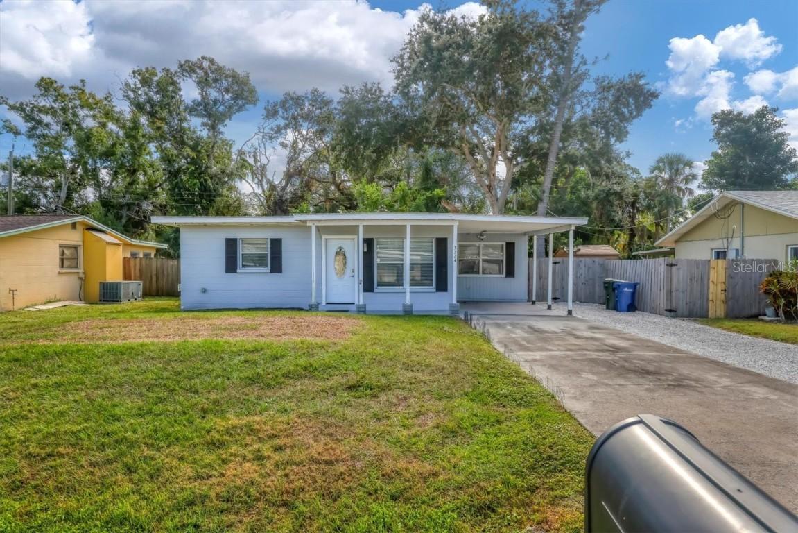 3224 Williamsburg St., Sarasota, FL 34231