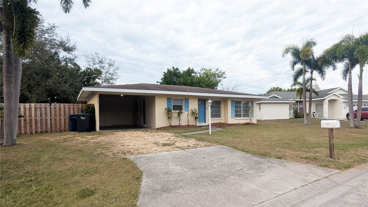 4423 4th Ave., Bradenton, FL 34208
