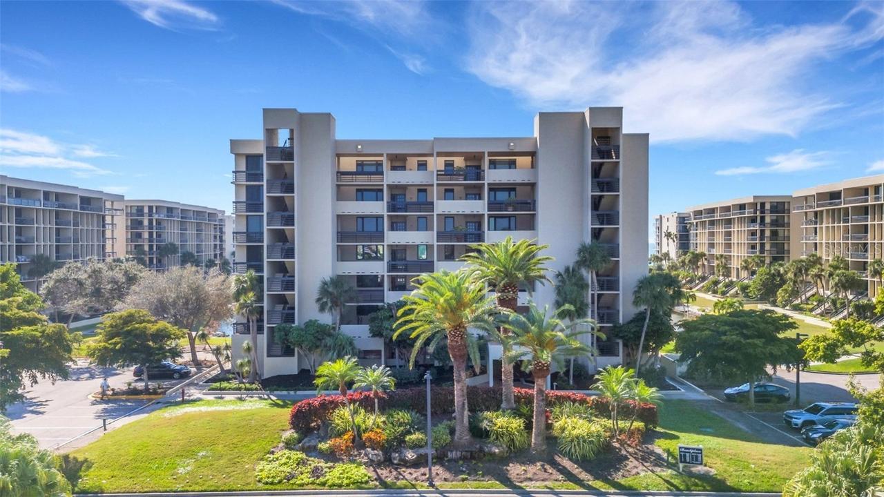 1105 Gulf Of Mexico Dr. #203, Longboat Key, FL 34228