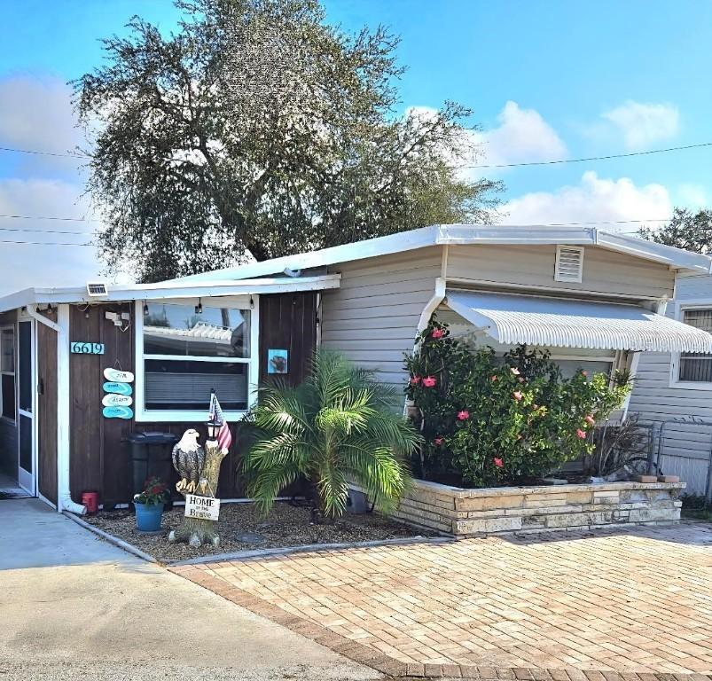 6619 New Jersey St., Bradenton, FL 34207