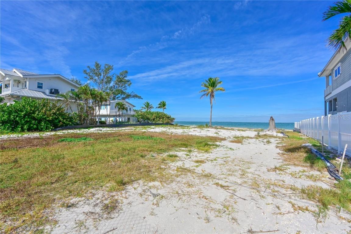 839 N Shore Dr., Anna Maria, FL 34216