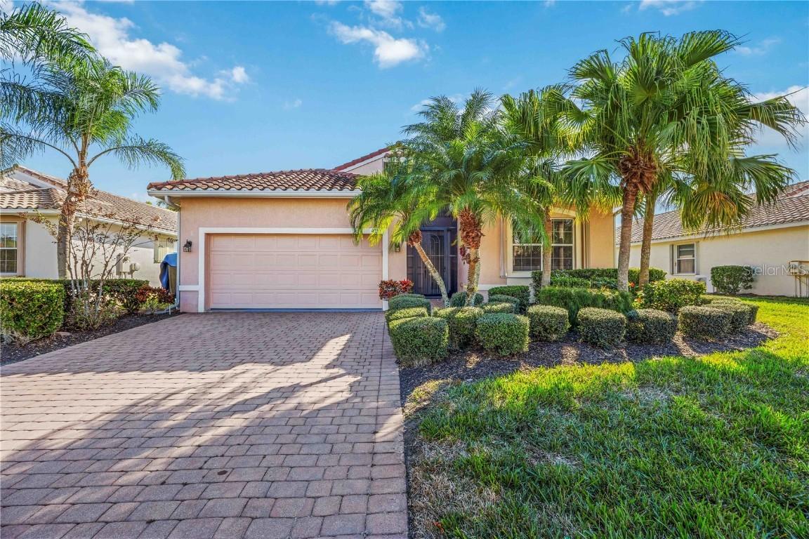4218 64th Dr., Sarasota, FL 34243