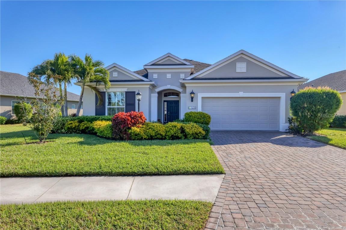 3620 Woodcliff Lake Ter., Sarasota, FL 34243