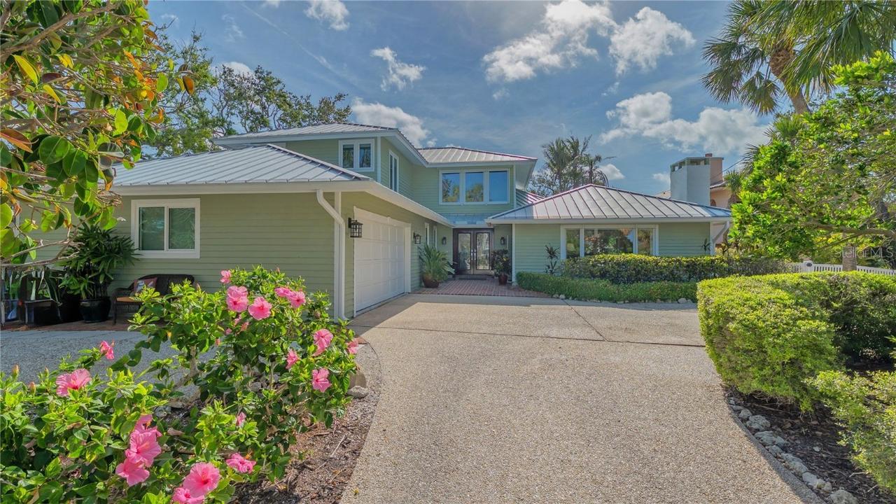 1042 N Casey Key Rd., Osprey, FL 34229