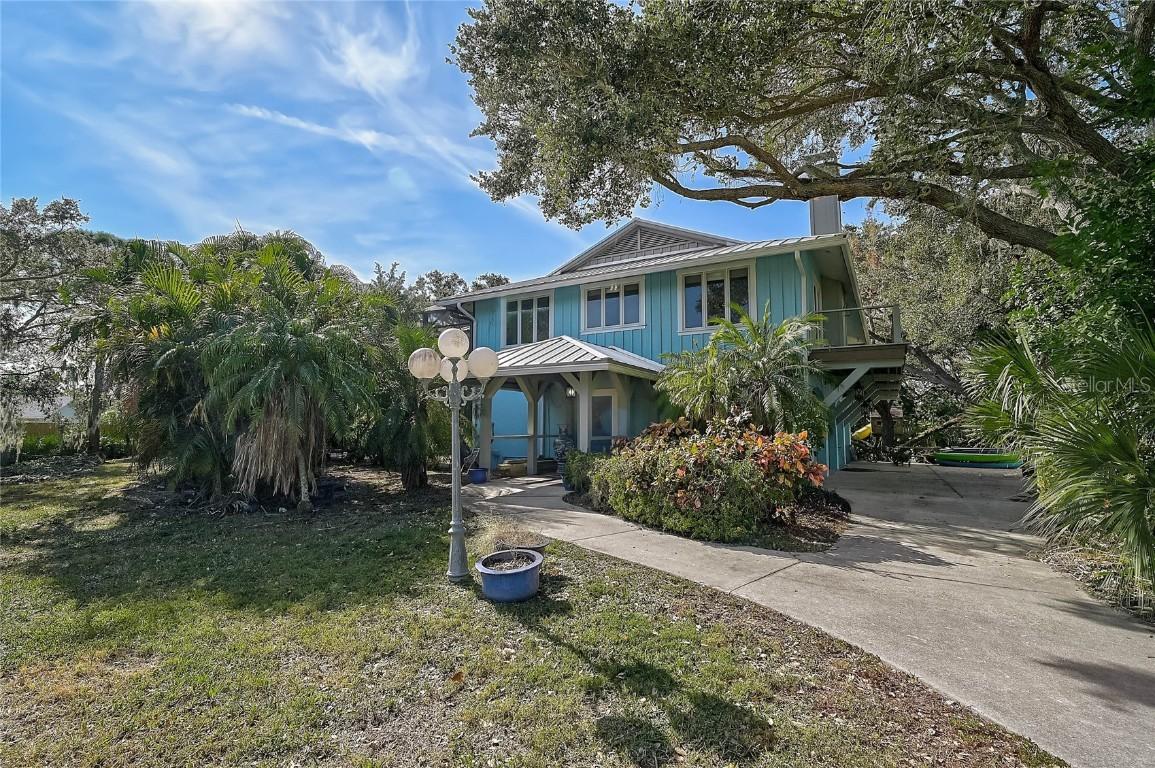 678 Faith Ave., Osprey, FL 34229