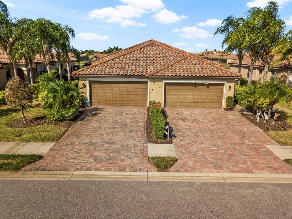 6607 Candlestick Dr., Bradenton, FL 34212