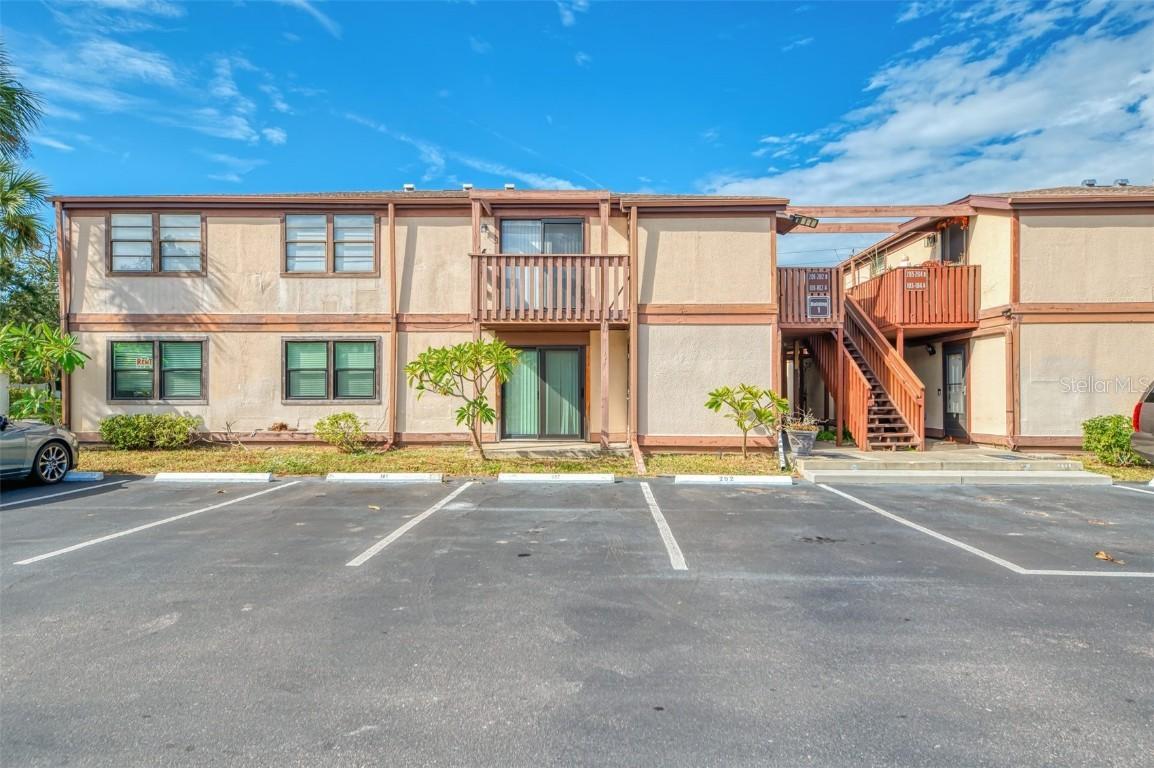 5026 Water Oak Dr. #102, Bradenton, FL 34207