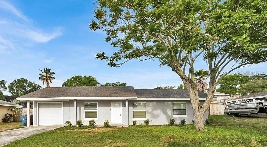 835 Brentwood Dr., Lake Wales, FL 33898