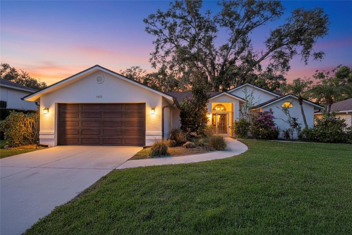 4435 Diamond Cir., Sarasota, FL 34233