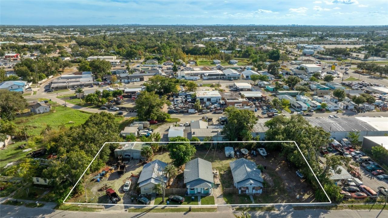 1201, 1119, 1115 27th Ave., Bradenton, FL 34205