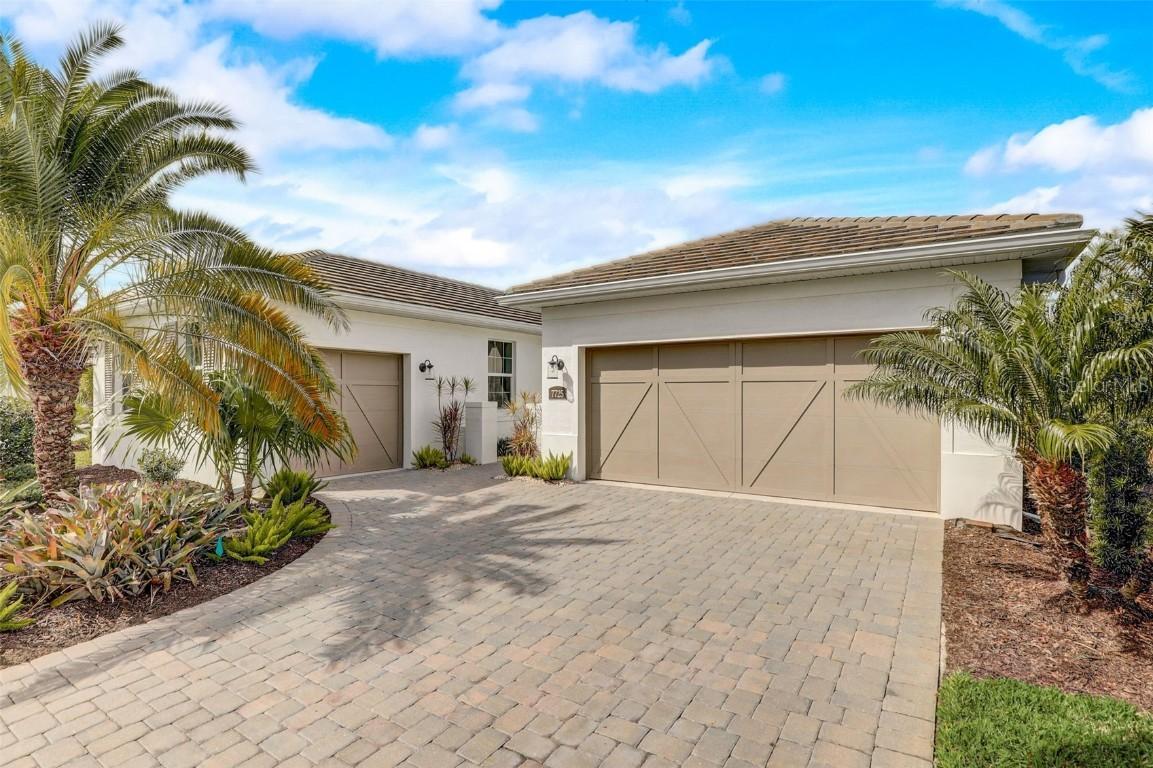 7725 Sandhill Lake Dr., Sarasota, FL 34241