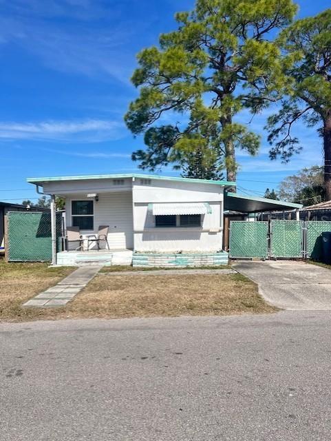 1017 51st Avenue Dr., Bradenton, FL 34207